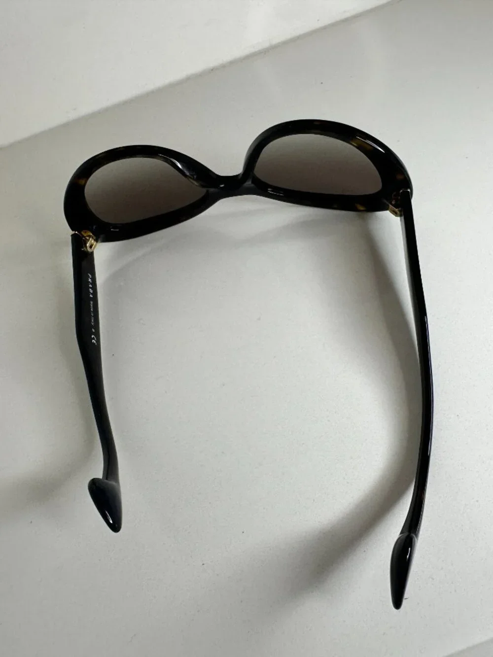 Prada Women’s Tortoise Oval Sunglasses Gold Logo Made in Ita